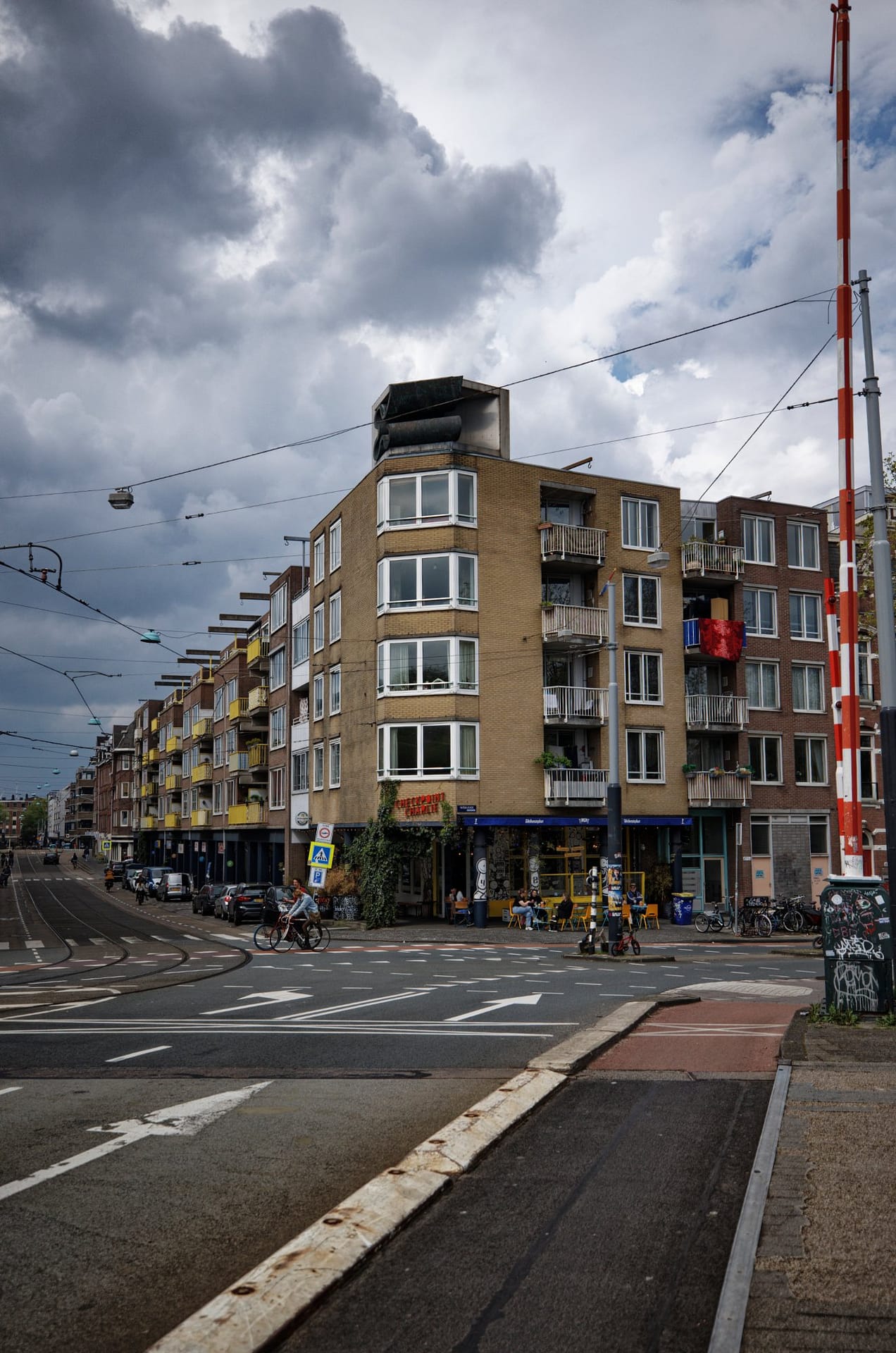 Corner of the Nassaukade en Tweede Nassaustraat. Part of the 'Unbeautiful Amsterdam Project' 2023