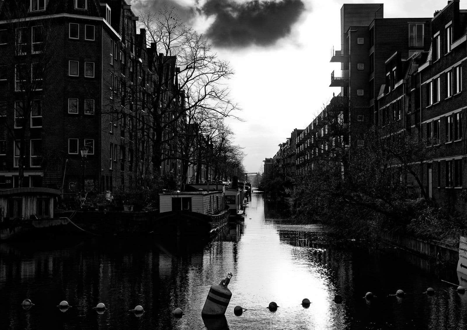 View on the Lijnbaansgracht, Amsterdam in 2022.