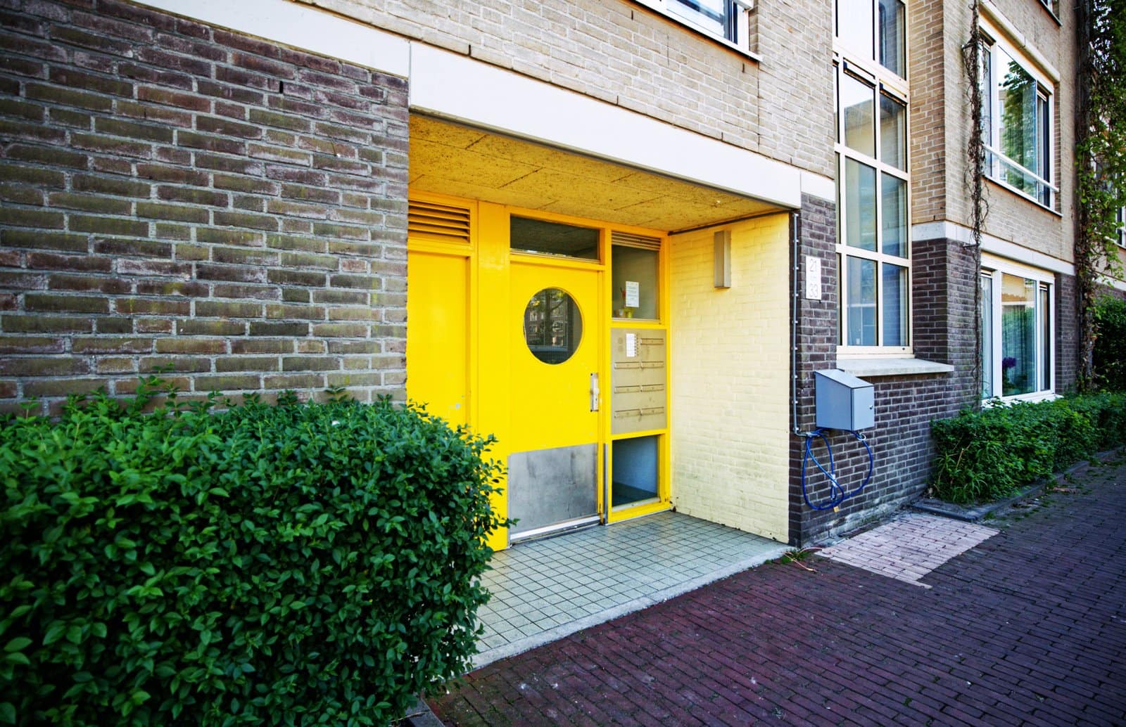 Yellow 2025. Part of the 'Unbeautiful Amsterdam Project'